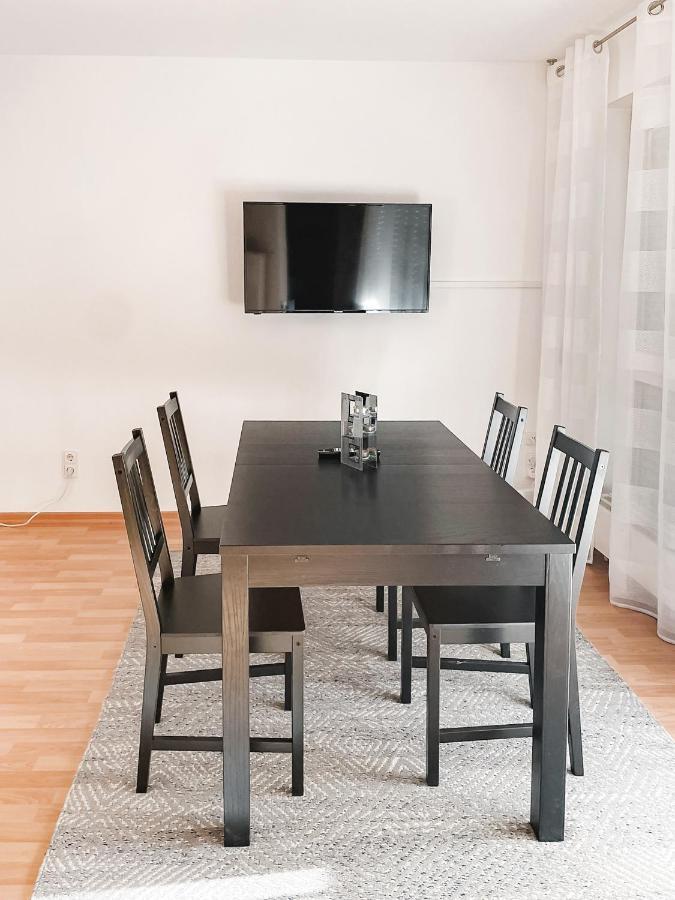 Schoene Wohnung, Eigene Terrasse, Privater Parkplatz, Wi-Fi, Waschmaschine, 3P Chemnitz Buitenkant foto