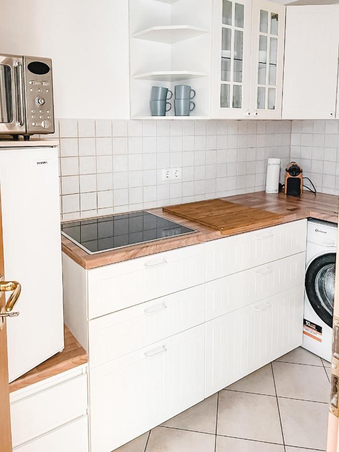 Schoene Wohnung, Eigene Terrasse, Privater Parkplatz, Wi-Fi, Waschmaschine, 3P Chemnitz Buitenkant foto