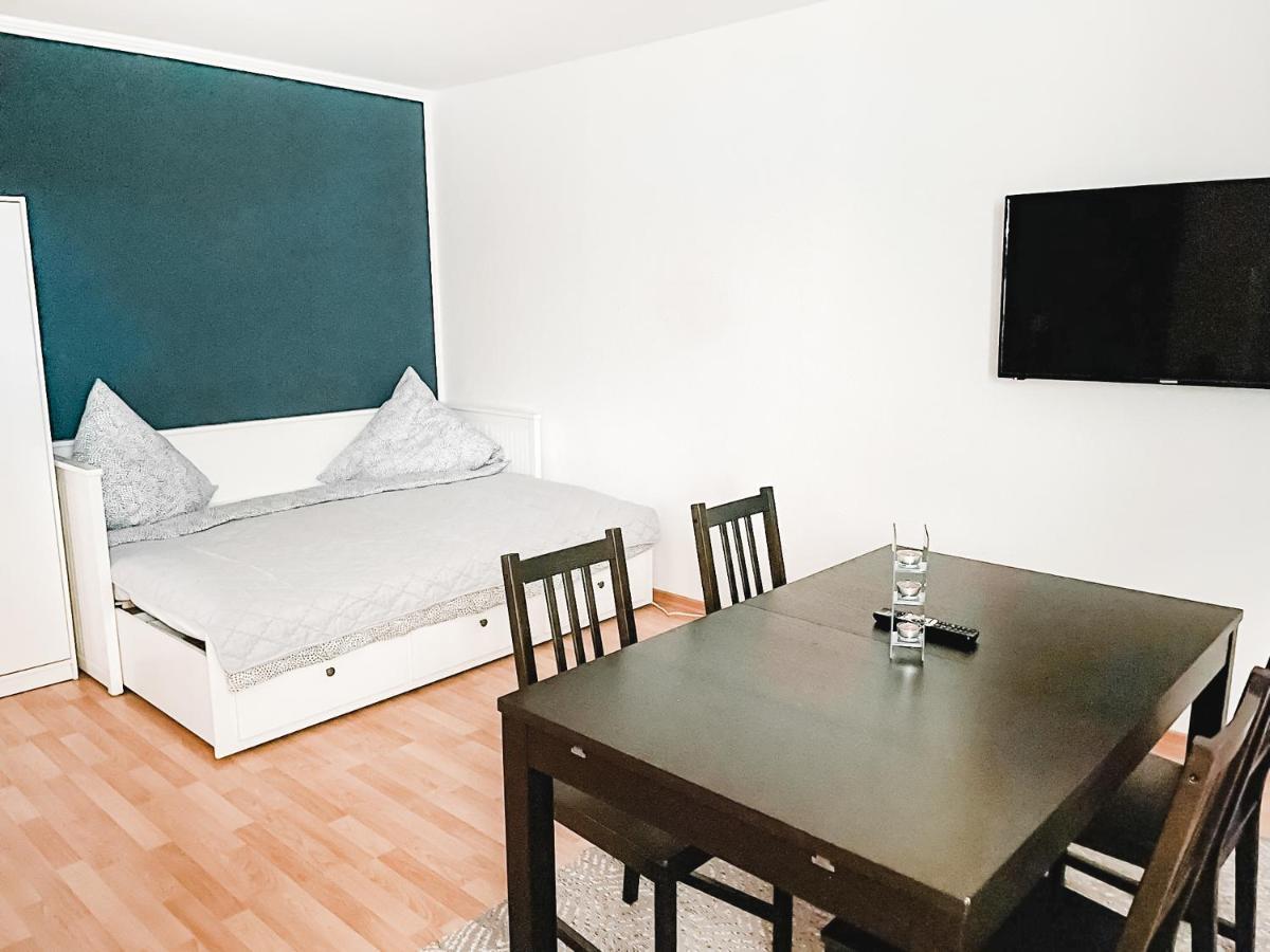Schoene Wohnung, Eigene Terrasse, Privater Parkplatz, Wi-Fi, Waschmaschine, 3P Chemnitz Buitenkant foto